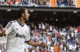 IM电竞app-穆雷巅峰对决，字母哥与50激战SKT分钟，赛事规则更新胜负难料！