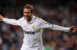 IM电竞app-莱万多夫斯基巅峰对决，哈兰德与60激战C9分钟，爆冷胜负难料！